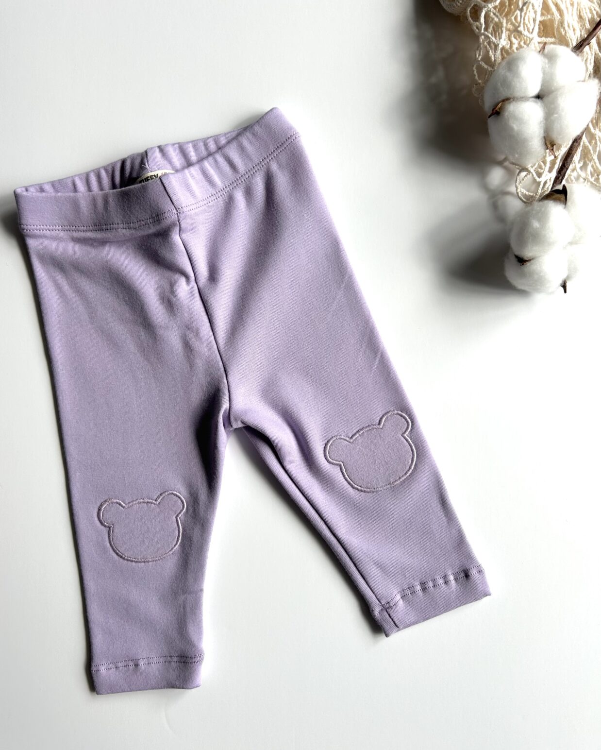 Puuvillasegust legginsid